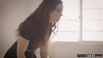 Hot chicks have lesbian sex in a hd porn clip